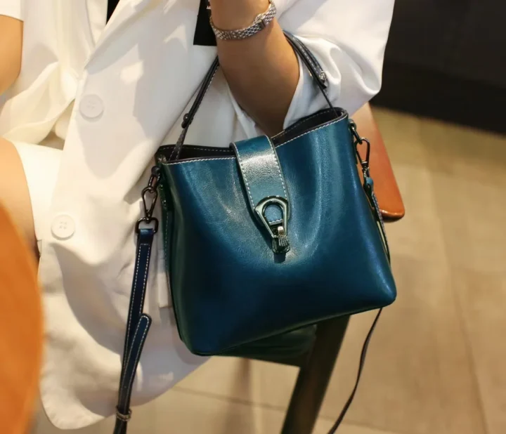 Bolsa de Couro Estilo 2 em 1 - Image 8